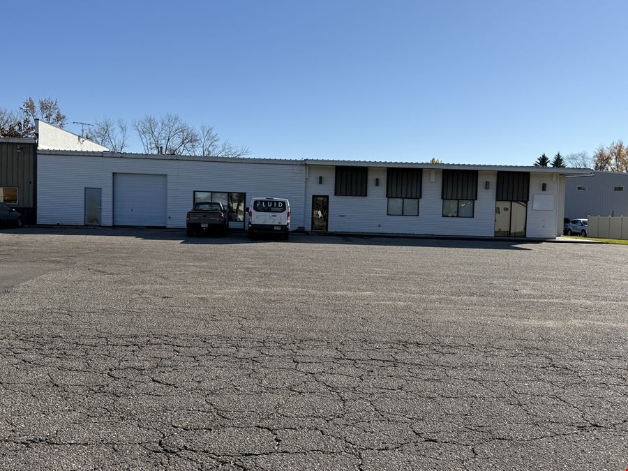 South Fargo Office With Warhouse