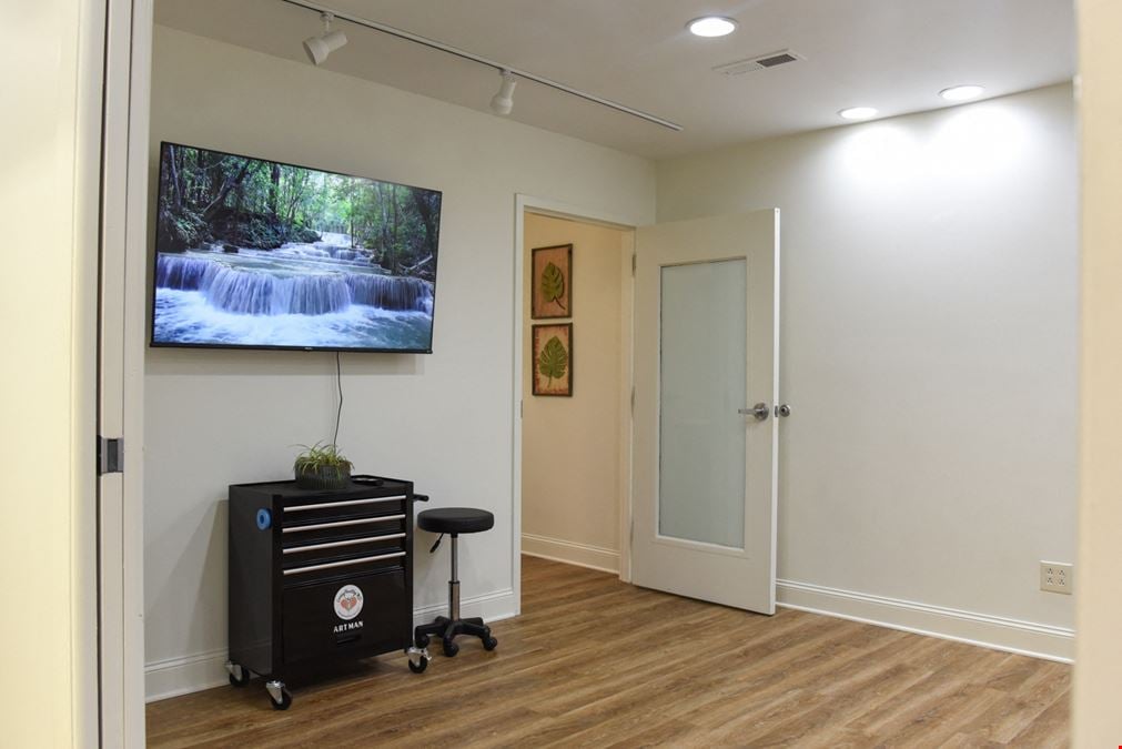 High-End Medical / Executive Office Building