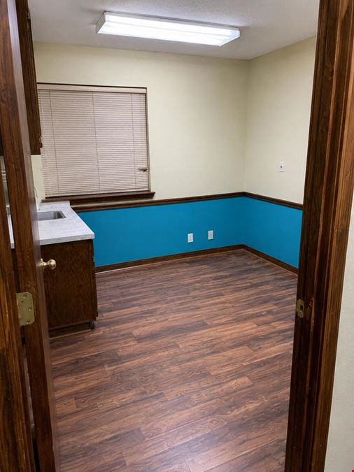 Professional Office Building | 4,109 SF