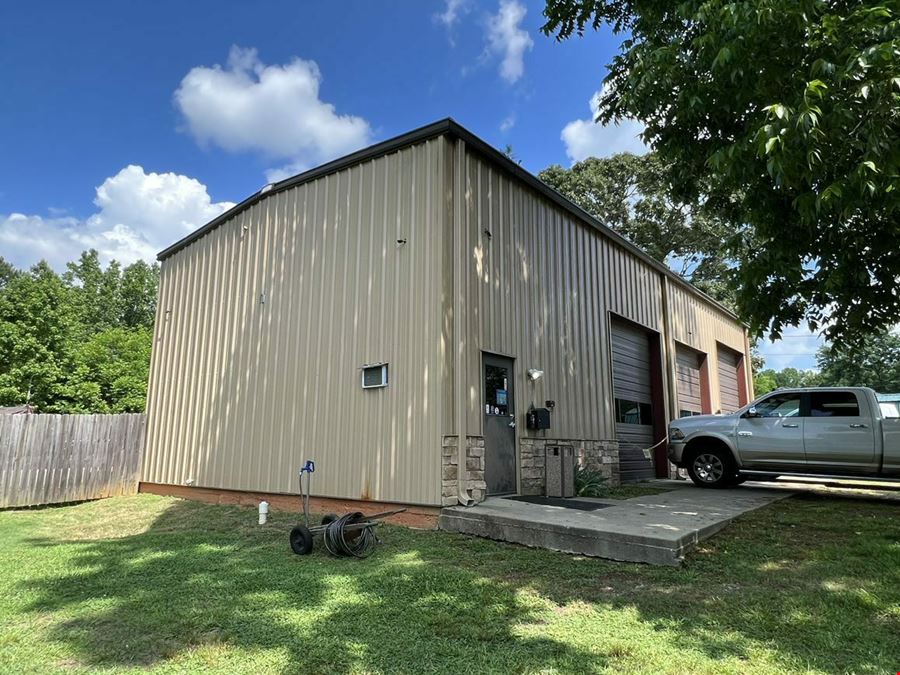 ±1,800 SF Auto Repair Shop in Villa Rica - For Lease