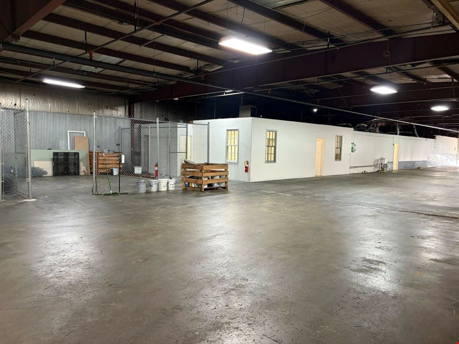 1718 Highway 138 N.E.