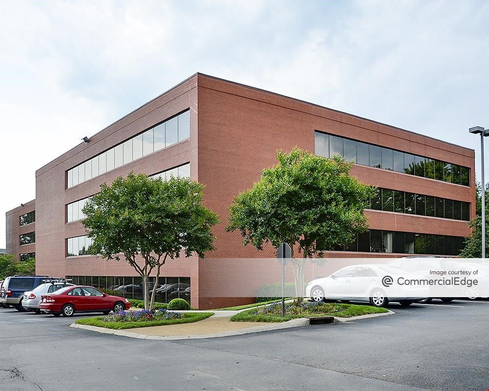 Maryland Farms Office Park - Parklane Building