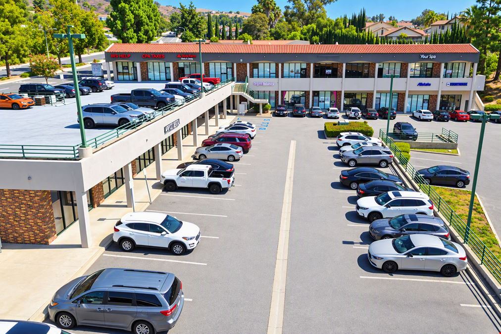 Walnut West Plaza