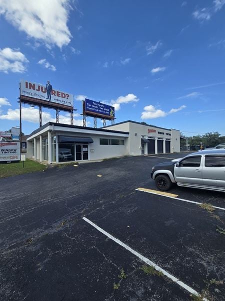 Preview of Retail space for Rent at 897 N Monroe St