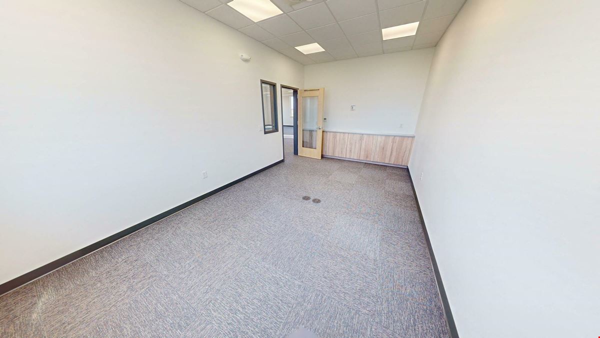 104B Wandering Way