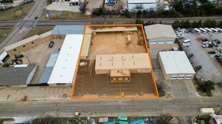 Preview of Industrial space for Rent at 1133 W Main St