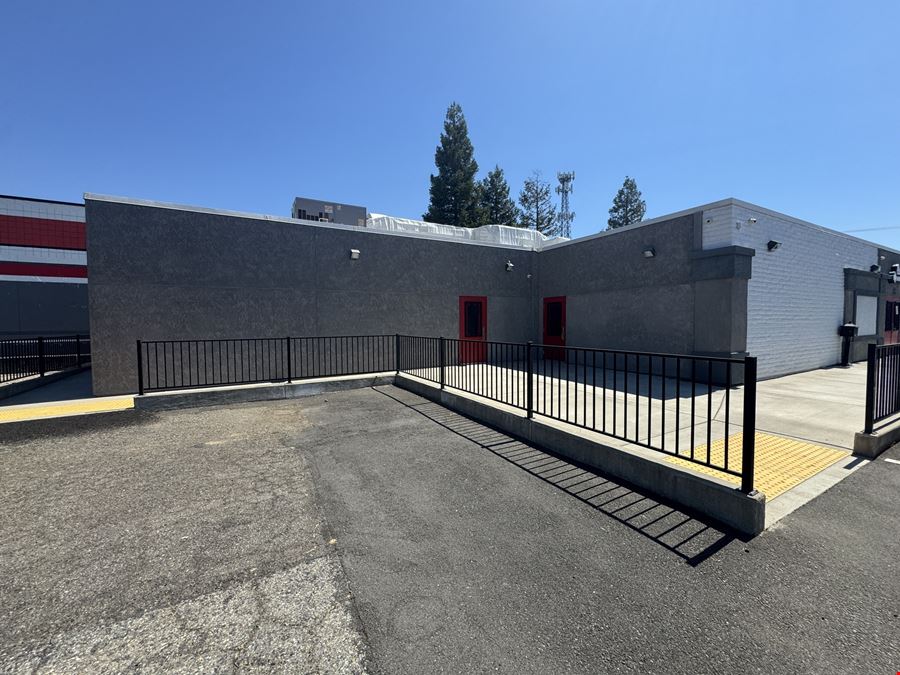 329 Lake Blvd