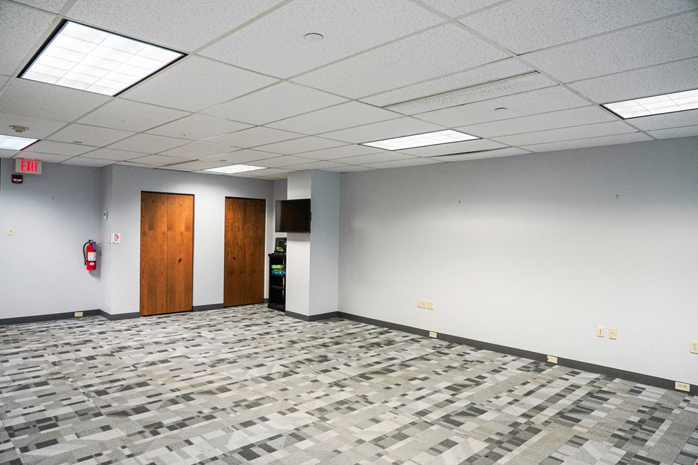 1 Penn Center West