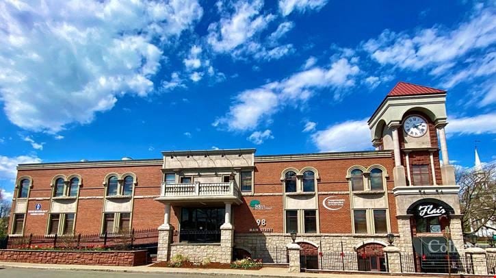 1,915 SF Turnkey Medical Suite on 1st Floor