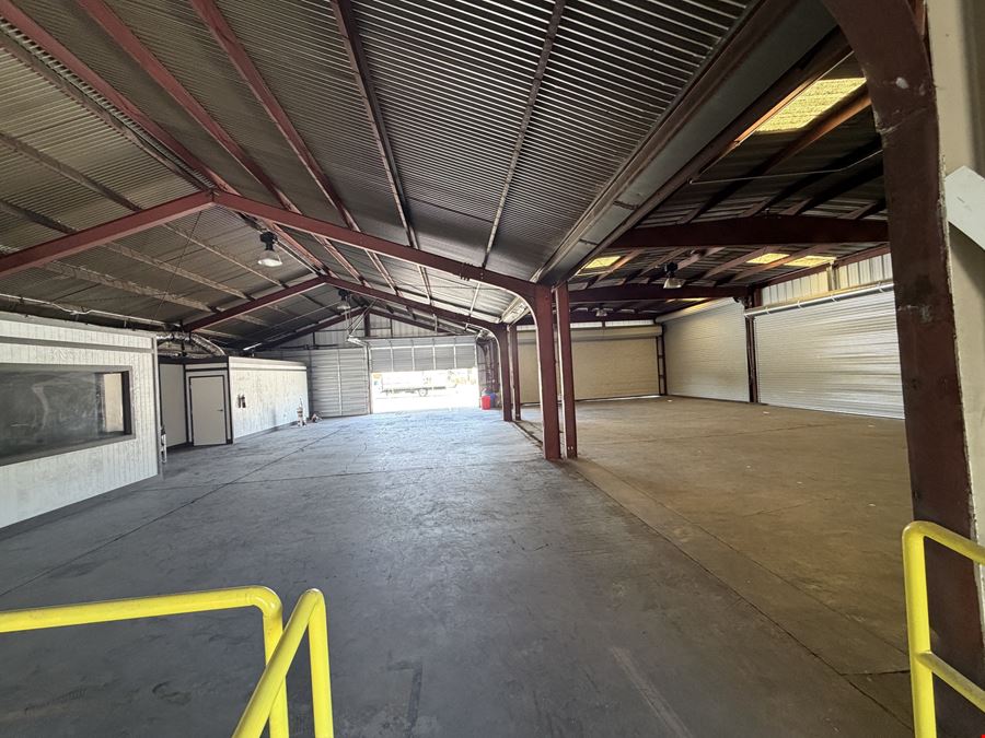 958 W Rialto Ave