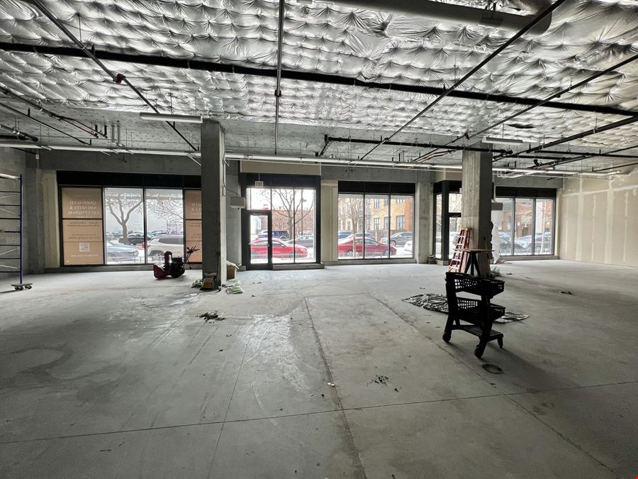 West Loop Retail on Mary Bartelme Park