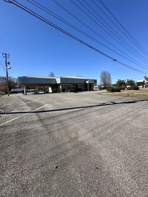 Former Bank Building on US-90