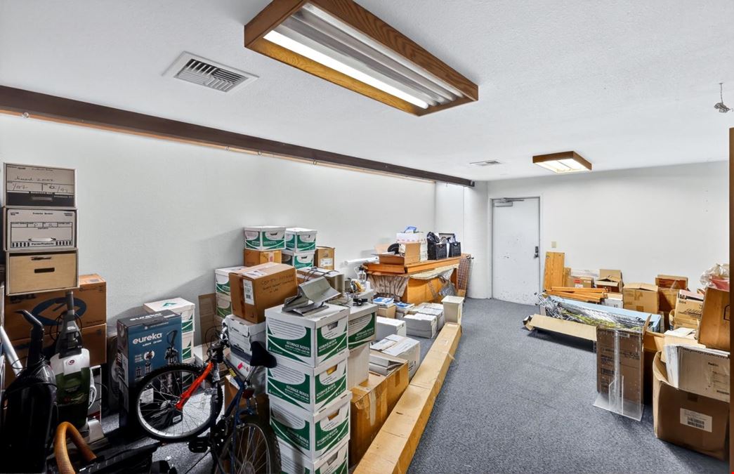 950 W. Ironwood Dr. #5