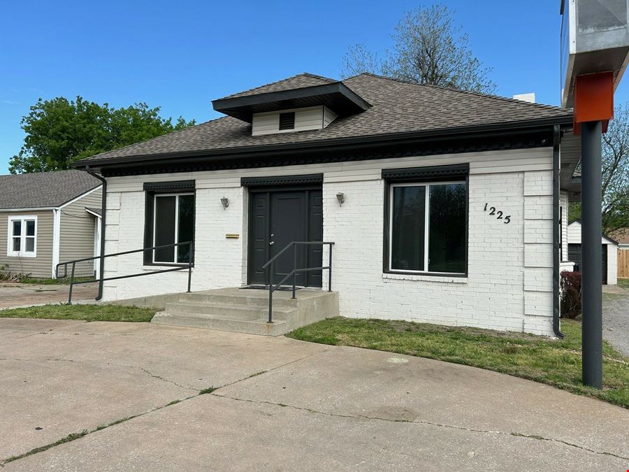 1225 W Britton Rd