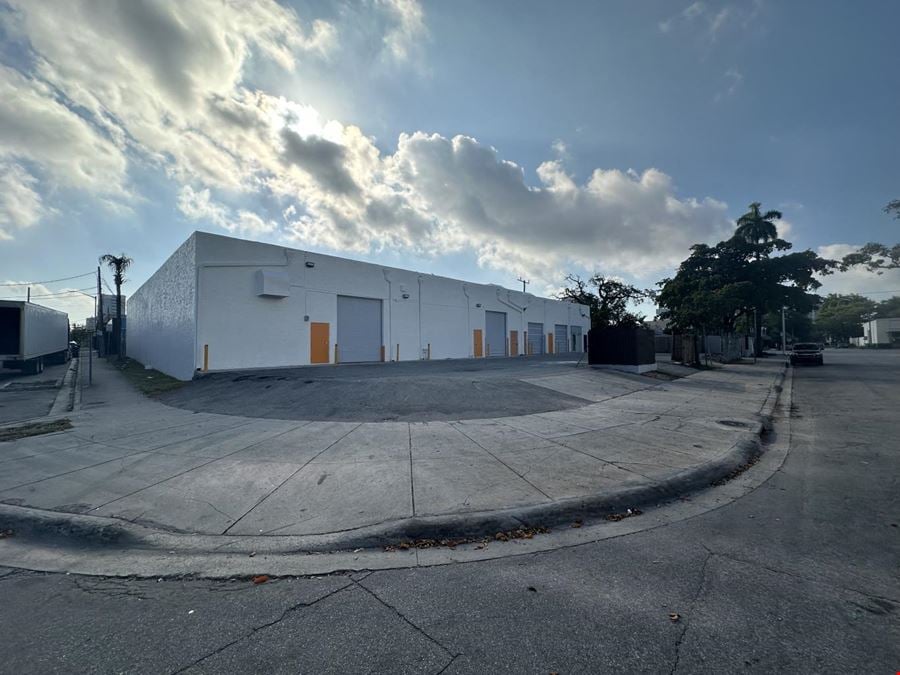 2051 NW 15 Ave