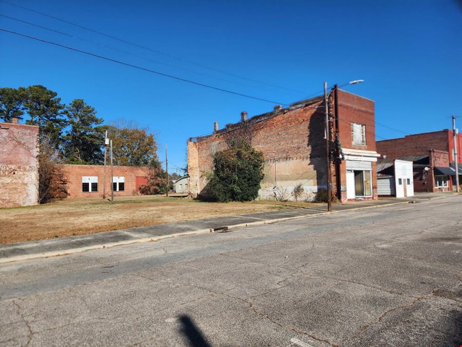 5 Parcel Package in Robersonville