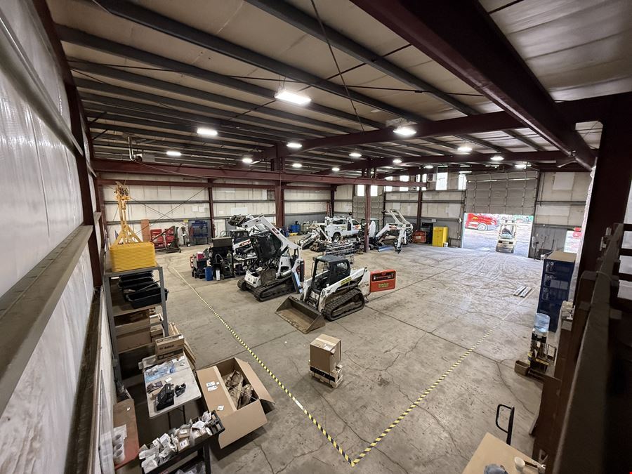 Claxter Warehouse With Yard