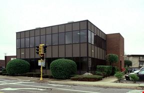1235 E Davis St Office/Garage Building