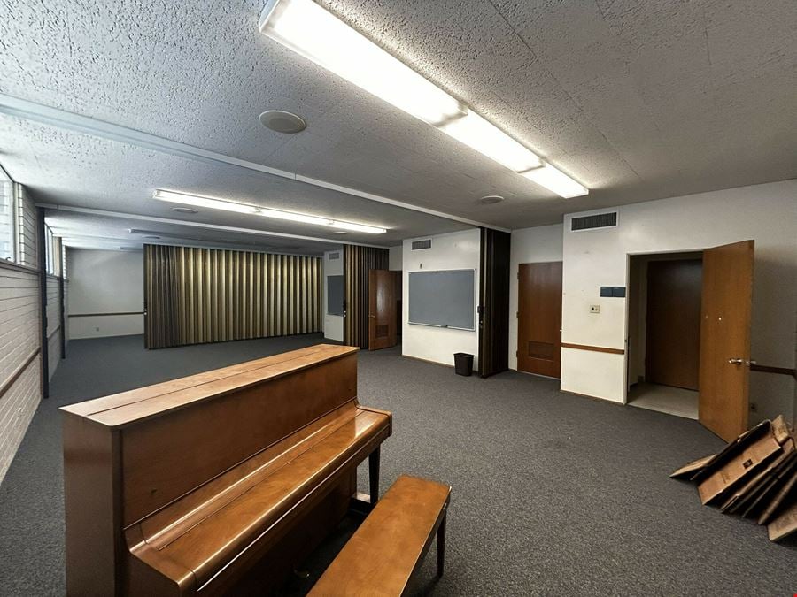 14001 Burbank Blvd. 