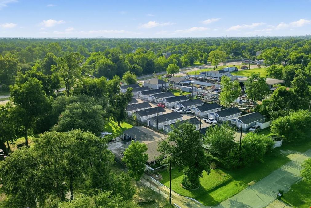 4203 Hirsch Road | Gated Multifamily, Below-Market Rents
