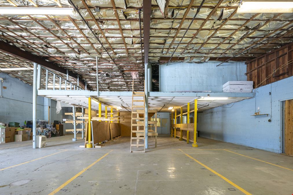 4,082 SF of Industrial Space in Lexington, KY
