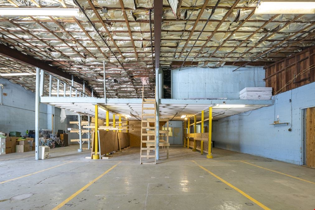 4,082 SF of Industrial Space in Lexington, KY