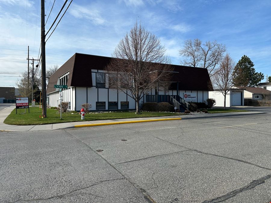 1110 Lynn Ave