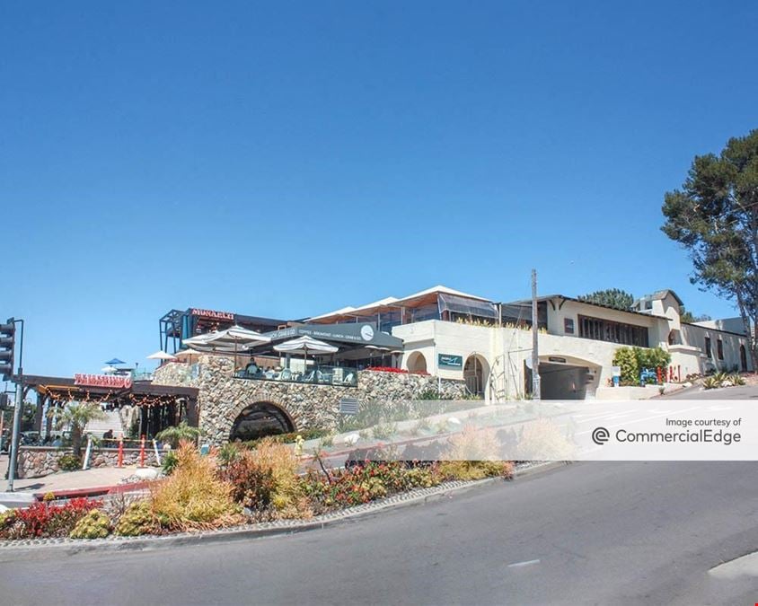 Del Mar Plaza
