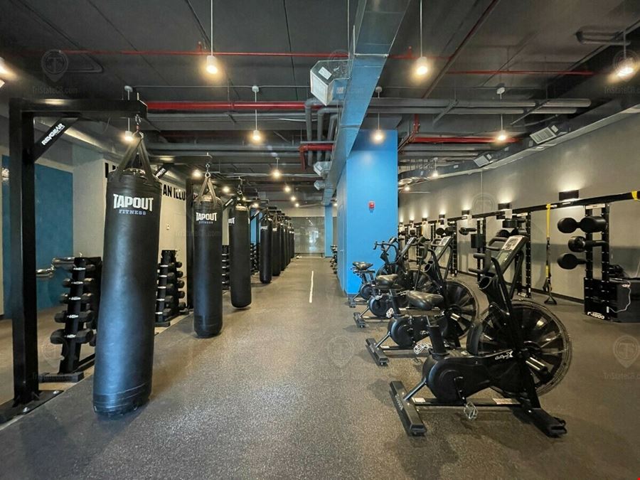 3,500 SF | 2415 Arthur Avenue | Newly Developed Built-Out Fitness Studio For Lease