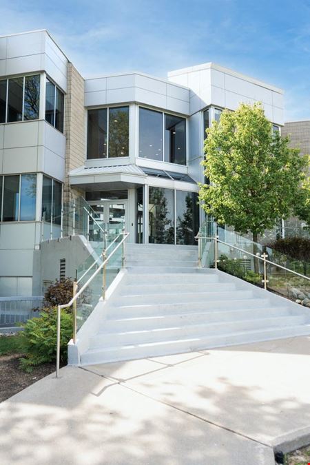 1 Sparks Avenue