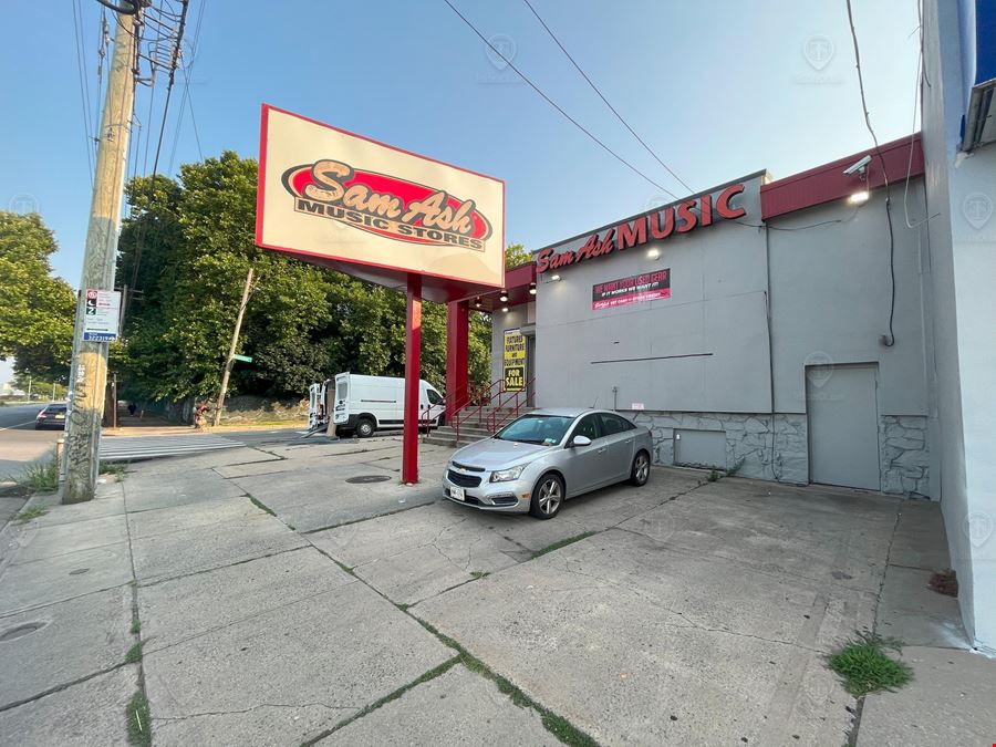 10,000 SF | 2600 Flatbush Avenue | Retail Space With Wraparound Frontage For Lease