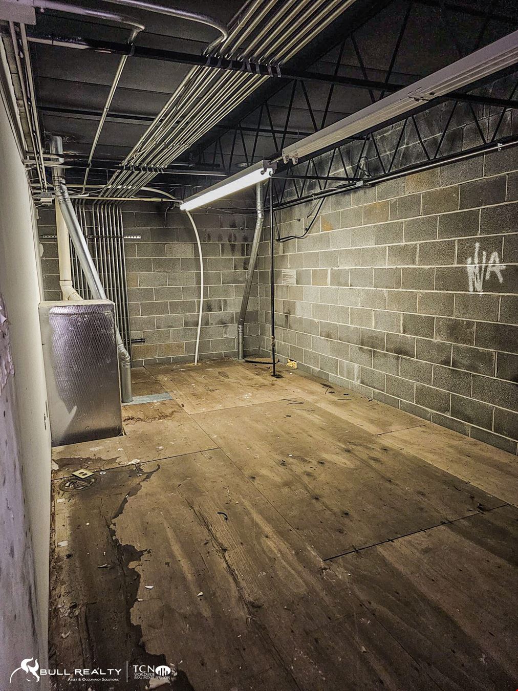 Industrial Suite for Lease | ±5,750 SF