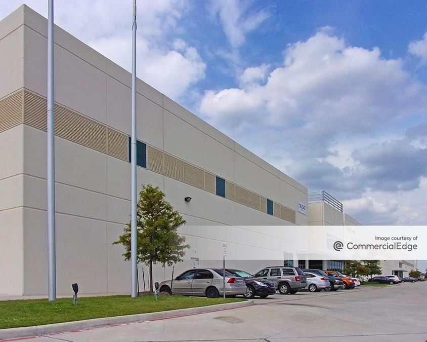 Pinto Business Park - 252 Fallbrook Drive