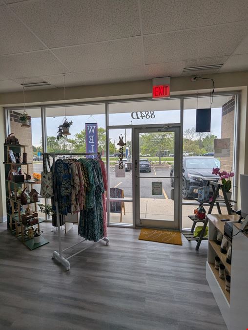 Last Retail Unit Available at Deerpath Court