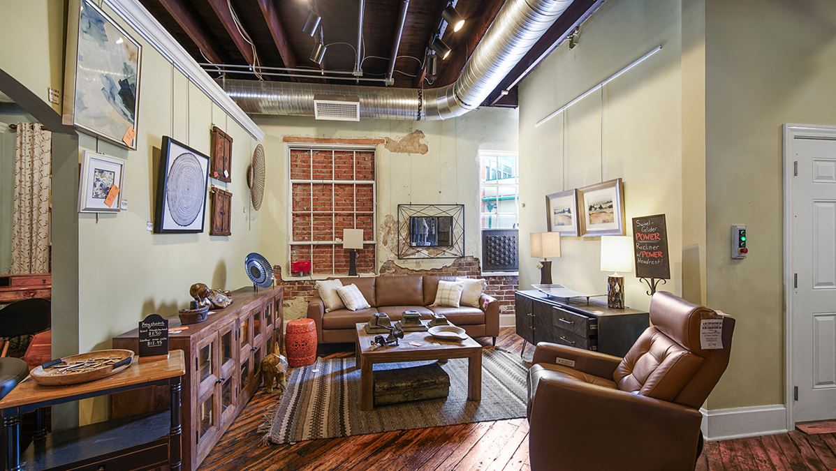 517 E Walnut St, Indianapolis