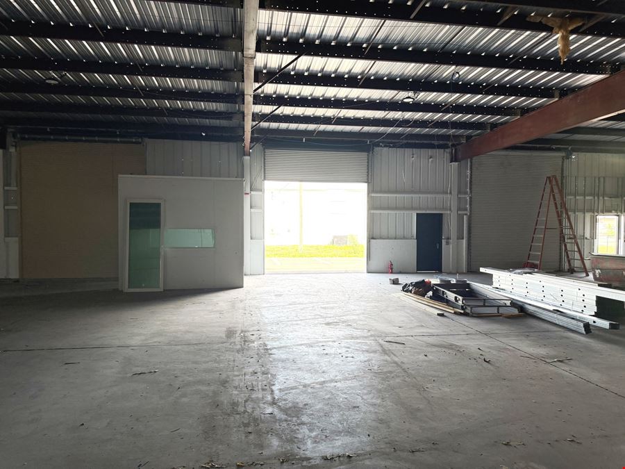 8,993 SF Warehouse on 1 AC