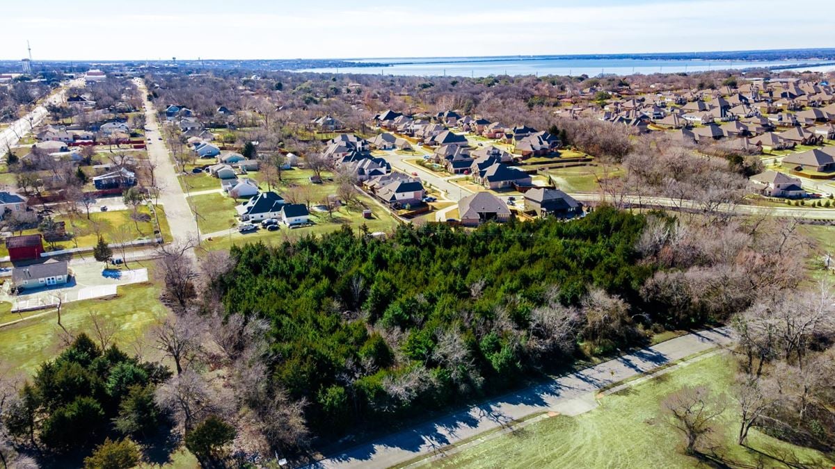 2.76 Acres For Sale Near Downtown Rockwall, TX