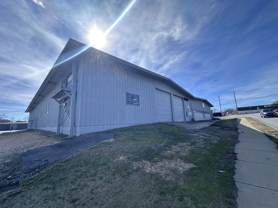 207 & 221 Edison Ave