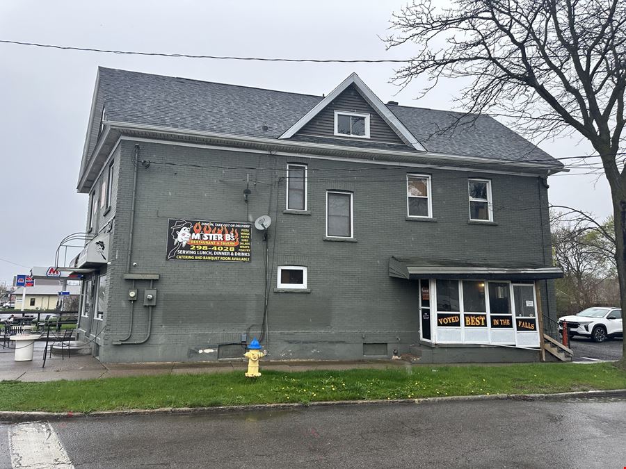 2201 Hyde Park Blvd - Restaurant For Sale