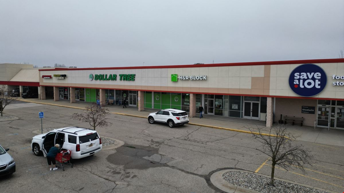 Gladwin Plaza East