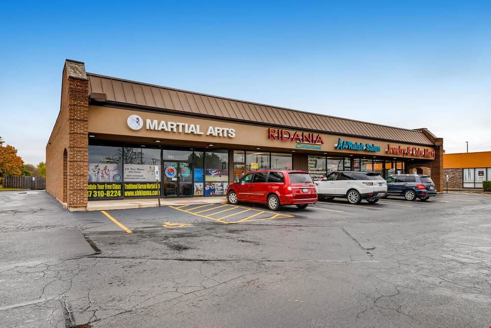 Salem Plaza