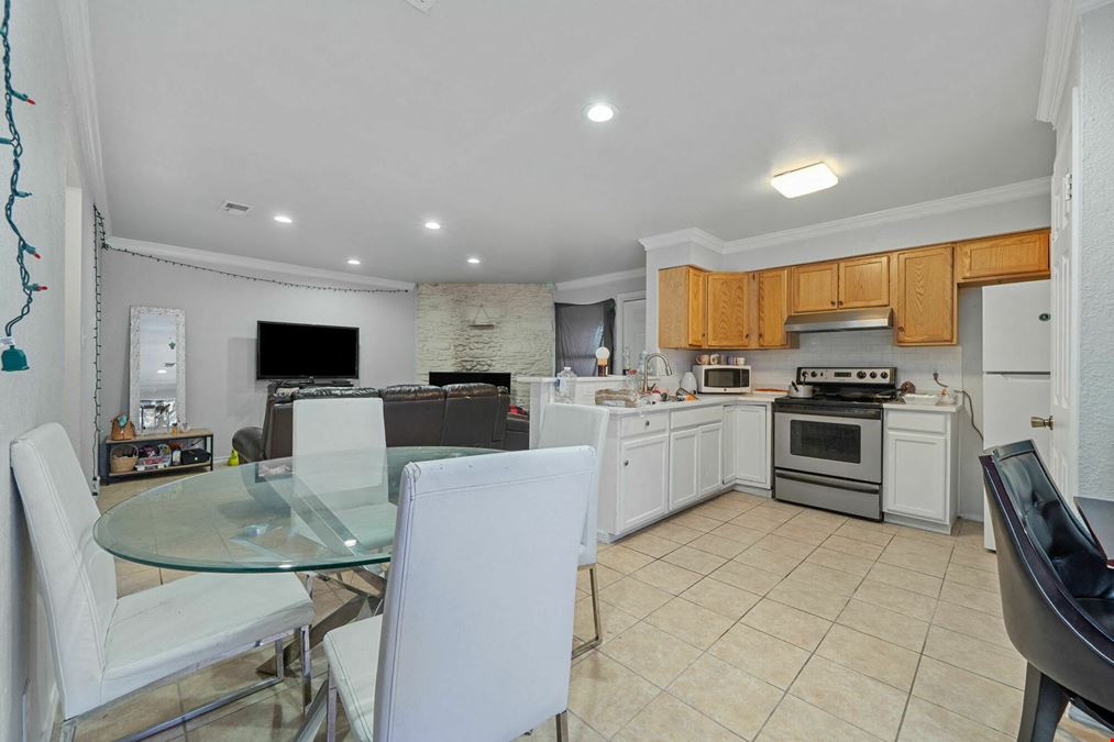 10205 Brownie Dr