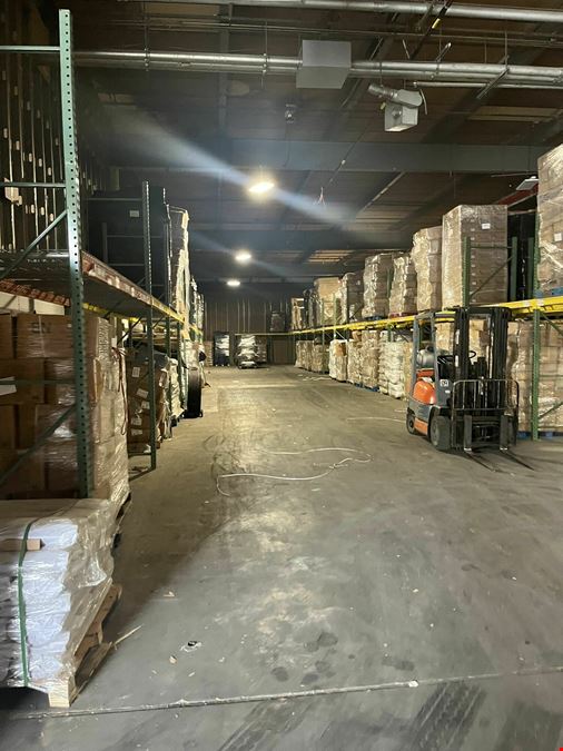 8,000 SF | 1019 Elton Street | Turn-Key Industrial Space for Lease