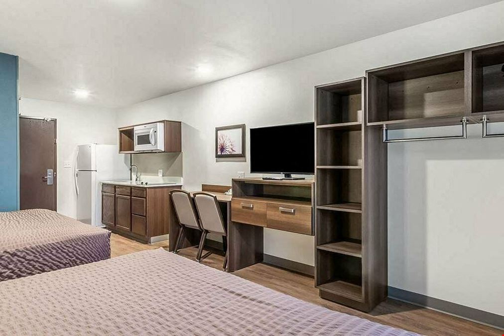WoodSpring Suites Indianapolis Airport South