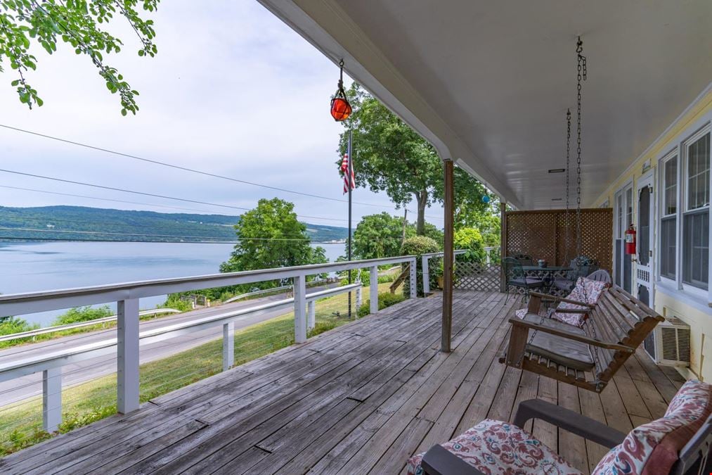 Admiral Peabody's  Lakeside Lodging
