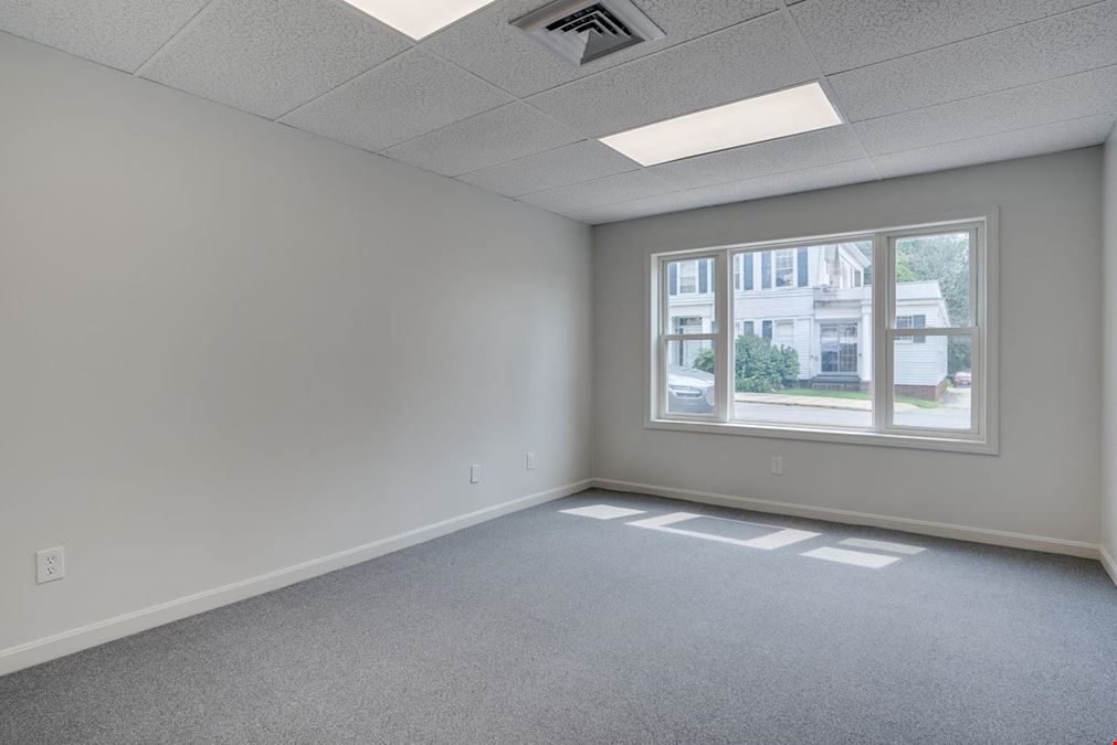 Well Located Office / Retail Space in downtown Amesbury