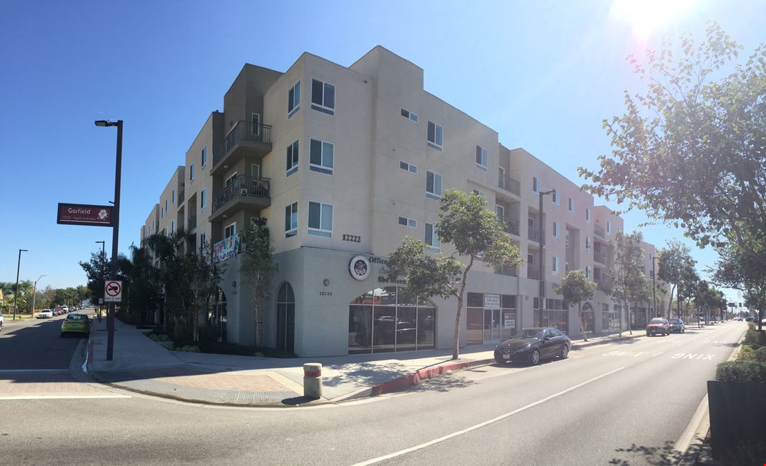 Hollydale Plaza