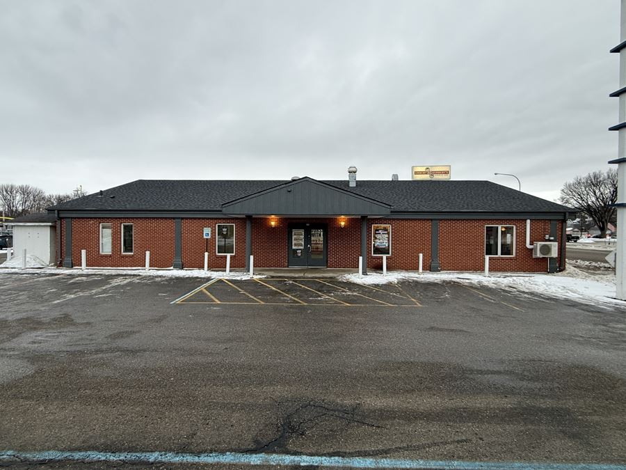 8th Street Moorhead Office Suite