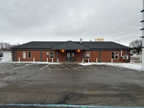8th Street Moorhead Office Suite