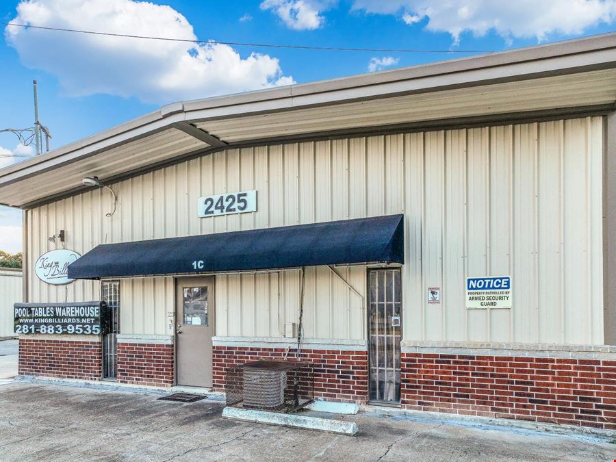 2421 Greens Rd